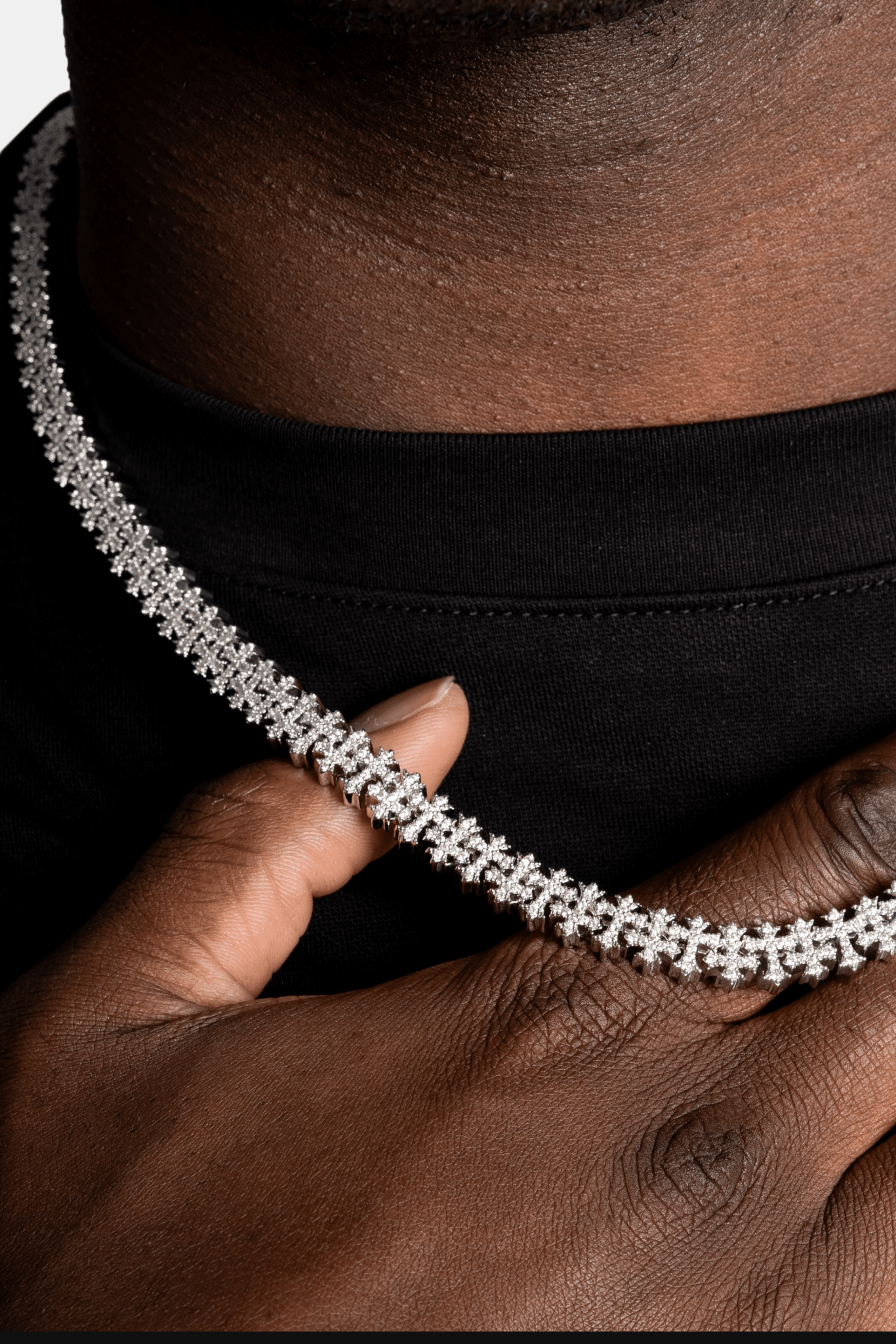 Collana full cross
