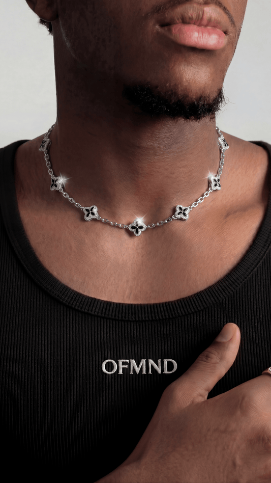 Collana infinity clover